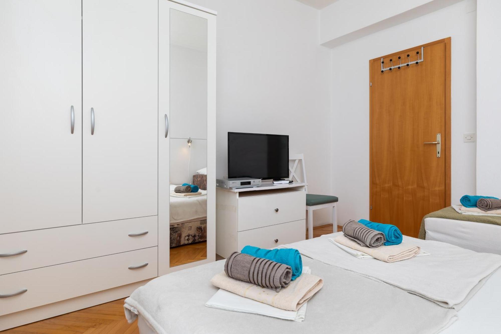 Apartments With A Parking Space Pisak, Omis - 5975 Rum bild